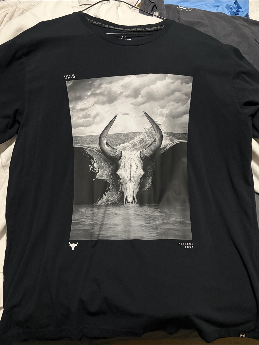 Under Armour Black Crewneck T-Shirt with Bull Skull Graphic